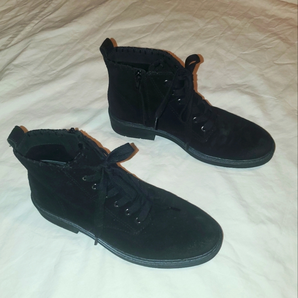 Zodiac suade boots